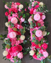 Load image into Gallery viewer, 2 Mdf wooden backdrops + 1 plinth + 2 flowers