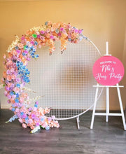 Load image into Gallery viewer, Package Hire includes Mesh backdrop + flowers (not include welcome sign)
