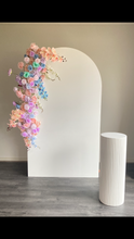 Load image into Gallery viewer, Package Hire includes 1 flowers + 1 backdrop + 1 ripple plinth