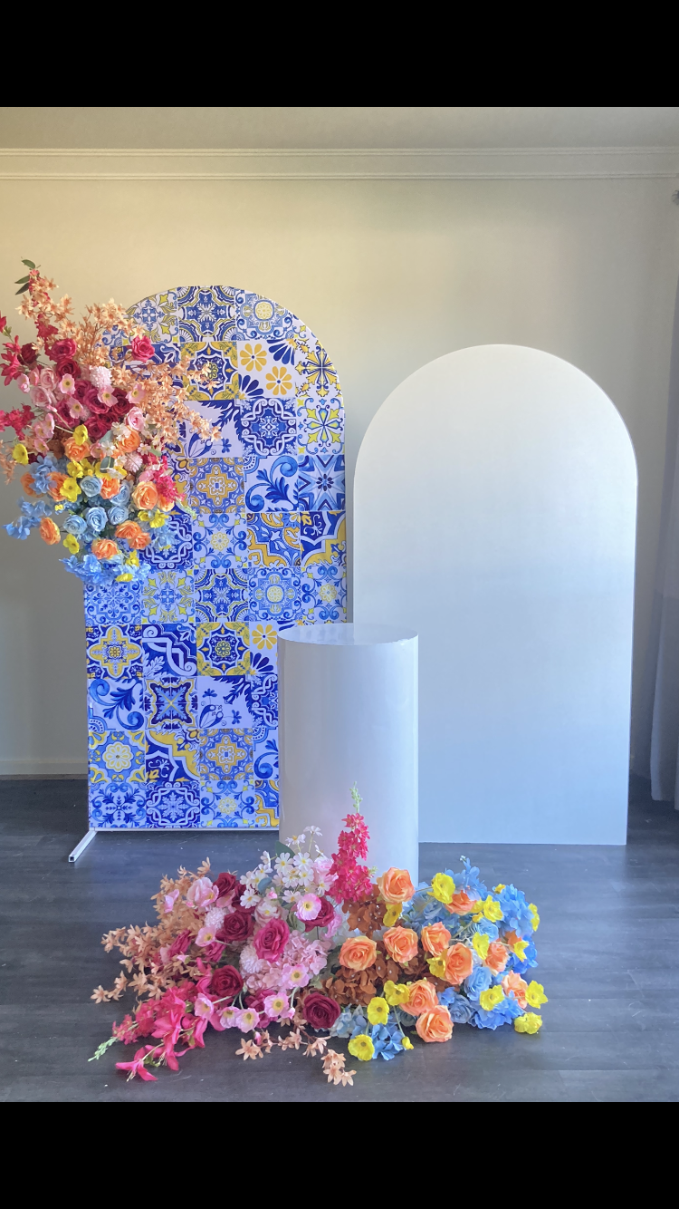 Mediterranean Package Hire includes 2 backdrops + 1 plinth + 2 flowers