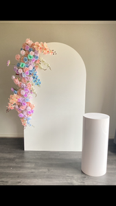 Package Hire includes 1 flowers + 1 backdrop + 1 ripple plinth