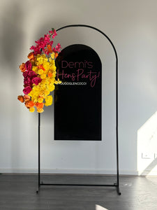 Arch frame 2m H x 1m W + plain sign 1.2m H ( not include decals, plinth)