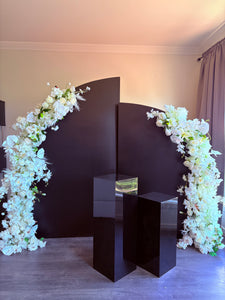 Package From includes 2 flowers+ 2 backdrops 2mH x 1.2m w & 1.6mH x 1mW + 1 plain plinth