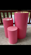 Load image into Gallery viewer, 1 Cube or cylinder plinths
