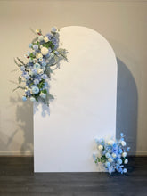 Load image into Gallery viewer, Package Hire includes 2 flowers + 1 backdrop +1 ripple plinth
