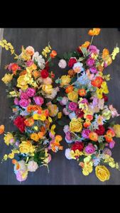 2 Mdf wooden backdrops + 1 plinth + 2 flowers