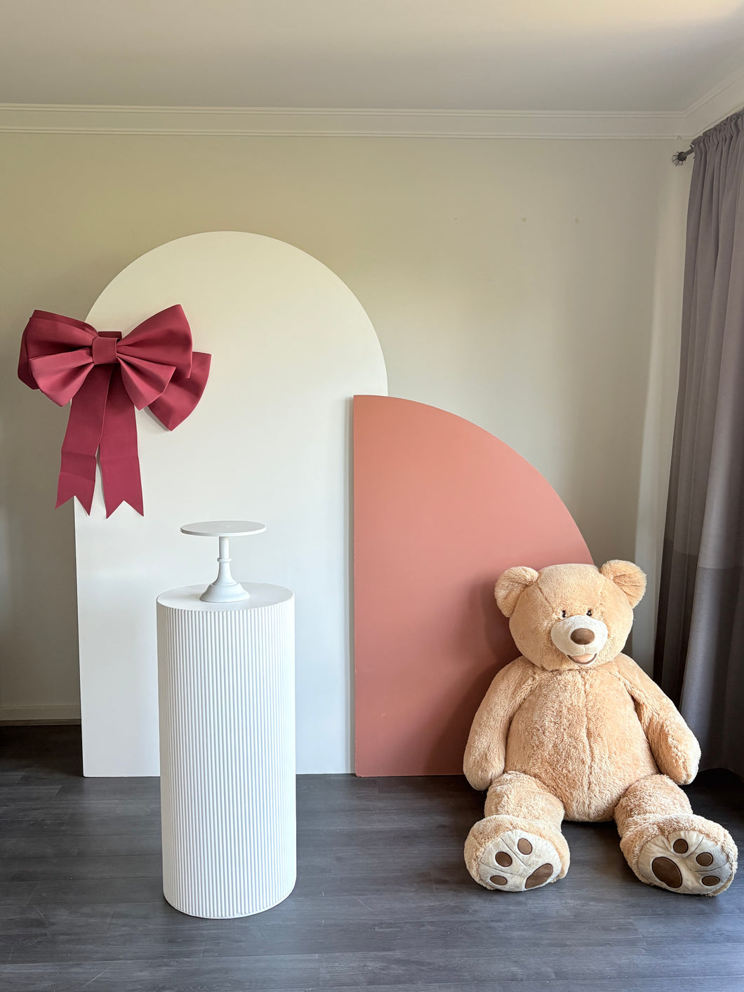 2 Wooden backdrops + 1 ripple plinth + Teddy + Bow, size 2.15mH x 1.2mW & 1.6mH x 1mW