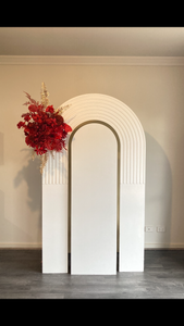 Package hire includes 1 backdrop + 2 flowers + 1 ripple plinth